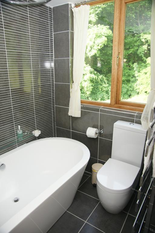 Whistlers Dell B&B Rhu Exterior photo