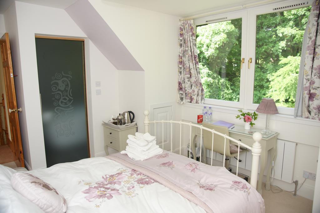 Whistlers Dell B&B Rhu Exterior photo